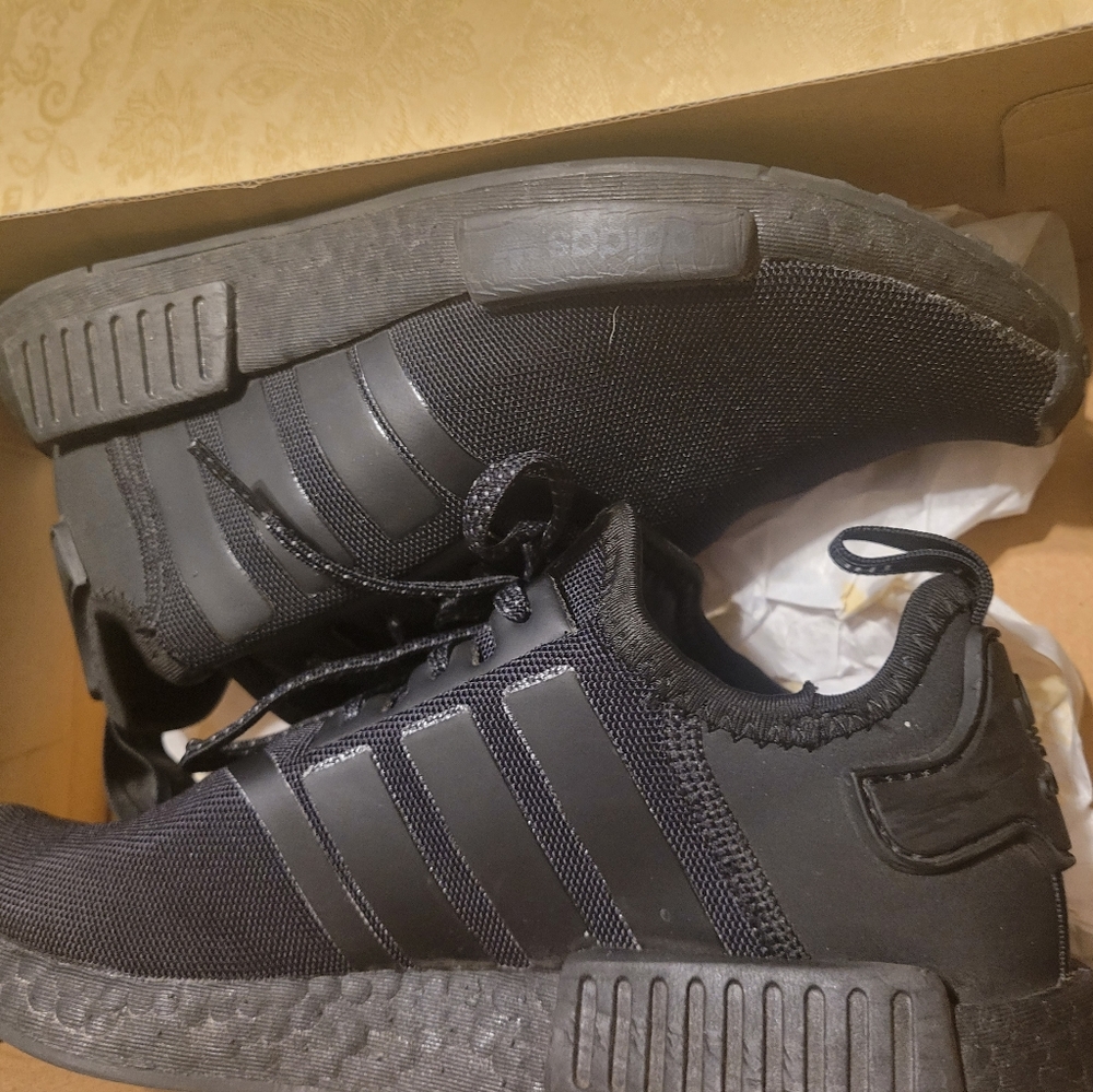 Adidas NMD R1 - Picture 3 of 6